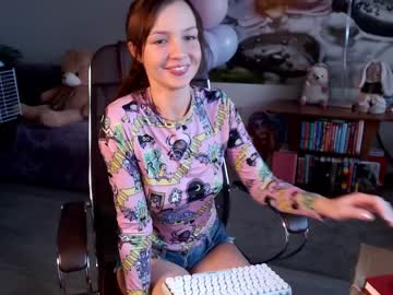 webcam girl jennycutey today image #673186