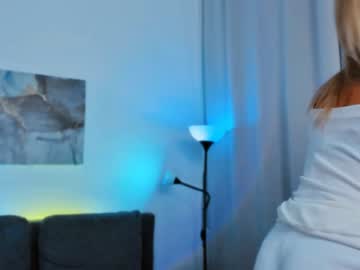 webcam girl emmi_rosee today image #2601577