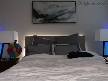 webcam couple ari_lovexo today image #2021810
