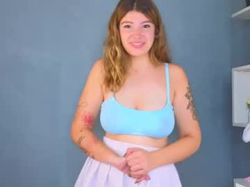 webcam girl flirtnsmirkk today image #4048175