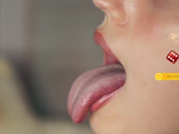 webcam girl hoolybunny today image #2099055