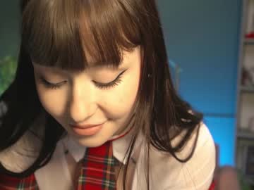 webcam girl ella_knockers_xl today image #1572299