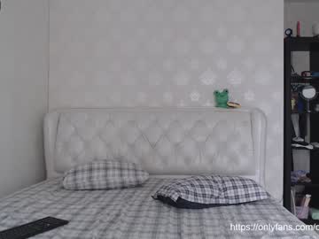 webcam girl _mllymoore_ today image #2247107