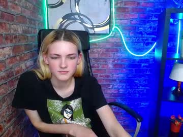 webcam girl emily_willes today image #3959745