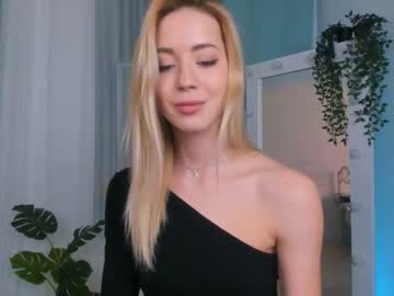 webcam girl emmi_rosee today image #1049359