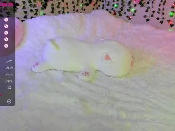 webcam girl bunnydollstella today image #3285171