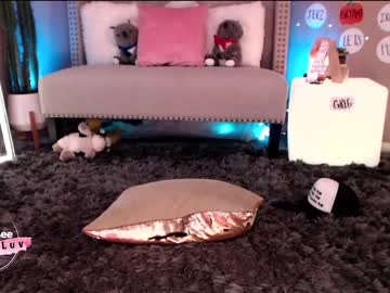 webcam girl aubrilee today image #2862017