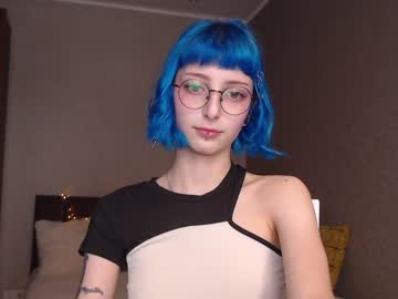 webcam girl lit1le_kitty_ today image #848039