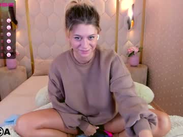 webcam girl millie_milf today image #3395923