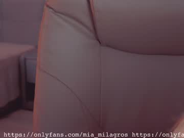 webcam girl mia_milagros today image #932660