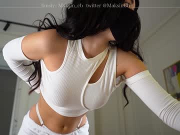 webcam girl maksin_cb today image #2470870