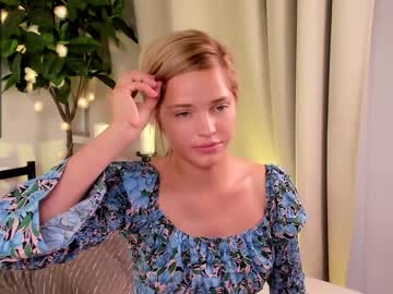 webcam girl dollorrie today image #2389446