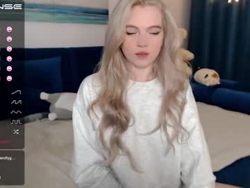 webcam girl small_blondee today image #1418429