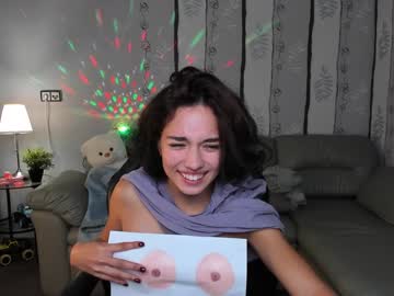 webcam girl ella_flare today image #2646159