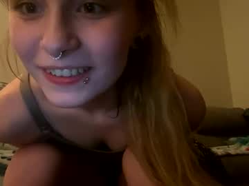 webcam girl klevans23 today image #4066621
