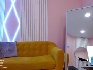 webcam girl milablush today image #3109138
