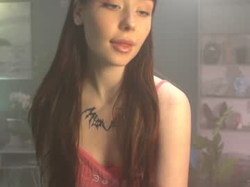 webcam girl ella_knockers_xl today image #1989464