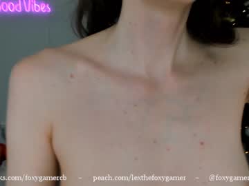webcam girl foxy_gamer today image #868175