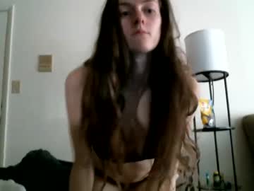 webcam girl qweenbee333 today image #3946665