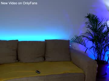 webcam girl naughtyrider69 today image #1253678