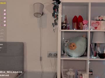 webcam girl mia_milagros today image #3236112