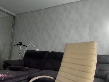 webcam girl tia__moon today image #2401587