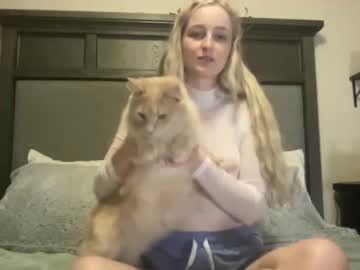 webcam girl peachezzs today image #2138018
