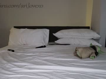 webcam couple ari_lovexo today image #3909045