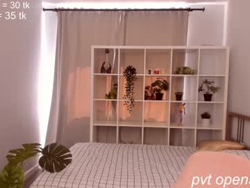 webcam girl thisisamelia today image #1845219