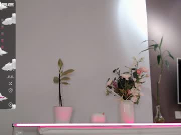 webcam girl small_blondee today image #2723185