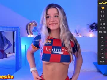 webcam girl maxwelljoella today image #3038071