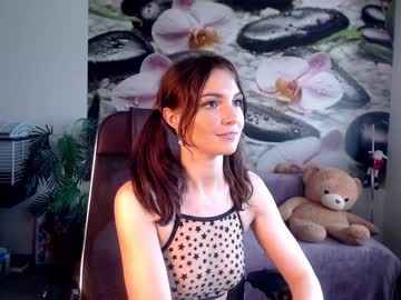 webcam girl jennycutey today image #1909563