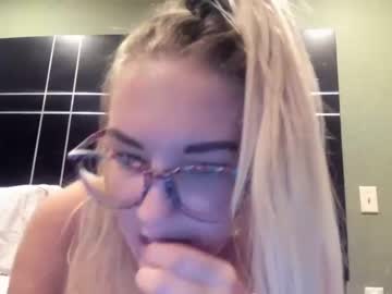 webcam girl mariah95 today image #465629