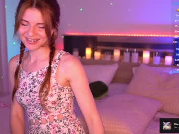 webcam girl sweetkira555 today image #2893593