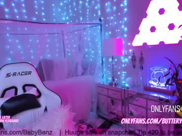 webcam girl butterybubblebutt today image #2232663
