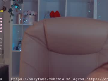 webcam girl mia_milagros today image #1161435