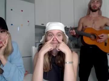 webcam couple nearsaturn today image #2375390