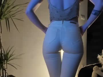 webcam girl sofiaandwonderland today image #2193510