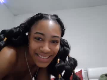 webcam girl honey_love19 today image #3345997