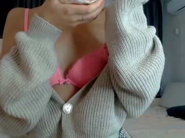 webcam girl amourvenenum today image #2713072