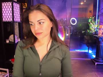webcam girl alma_pearl today image #2497896