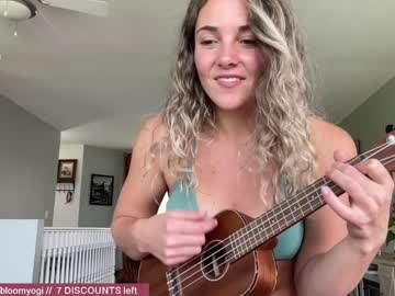 webcam girl bloomyogi today image #1805185