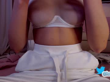 webcam girl hollyextra today image #2910814