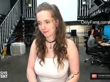 webcam girl harperthefox today image #845503