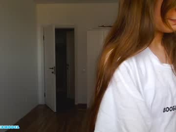webcam girl ambertan1 today image #2141409