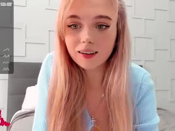 webcam girl small_blondee today image #1486484