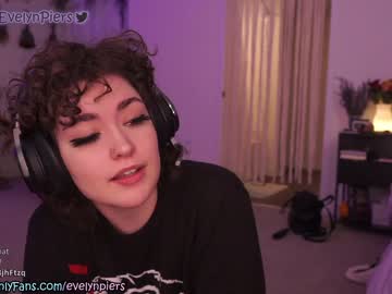 webcam girl evelynpiers today image #3099025
