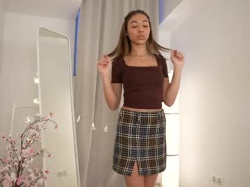 webcam girl y_a_s_m_i_n_a today image #4059225