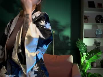 webcam girl yours_lola today image #1302801