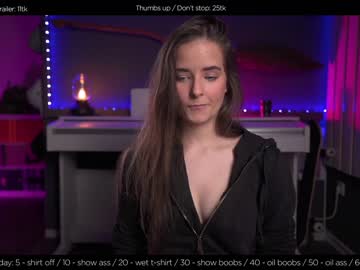 webcam girl hermione_potter_couple today image #3690402